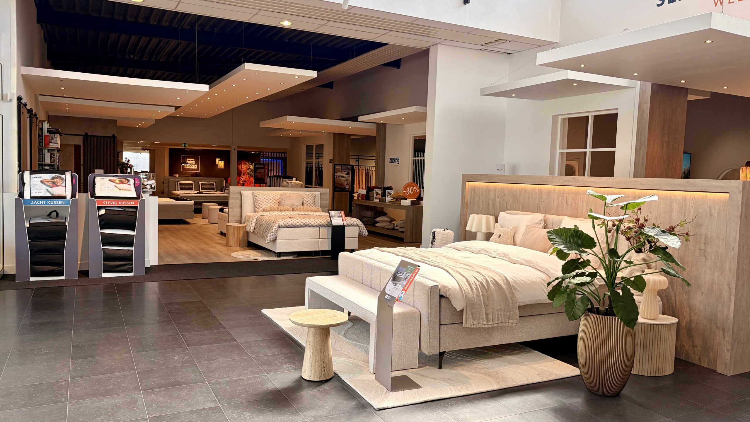 De Beddenconcurrent showroom, De Slaapboulevard Weerselo
